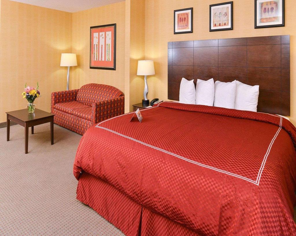 Quality Suites Stratford