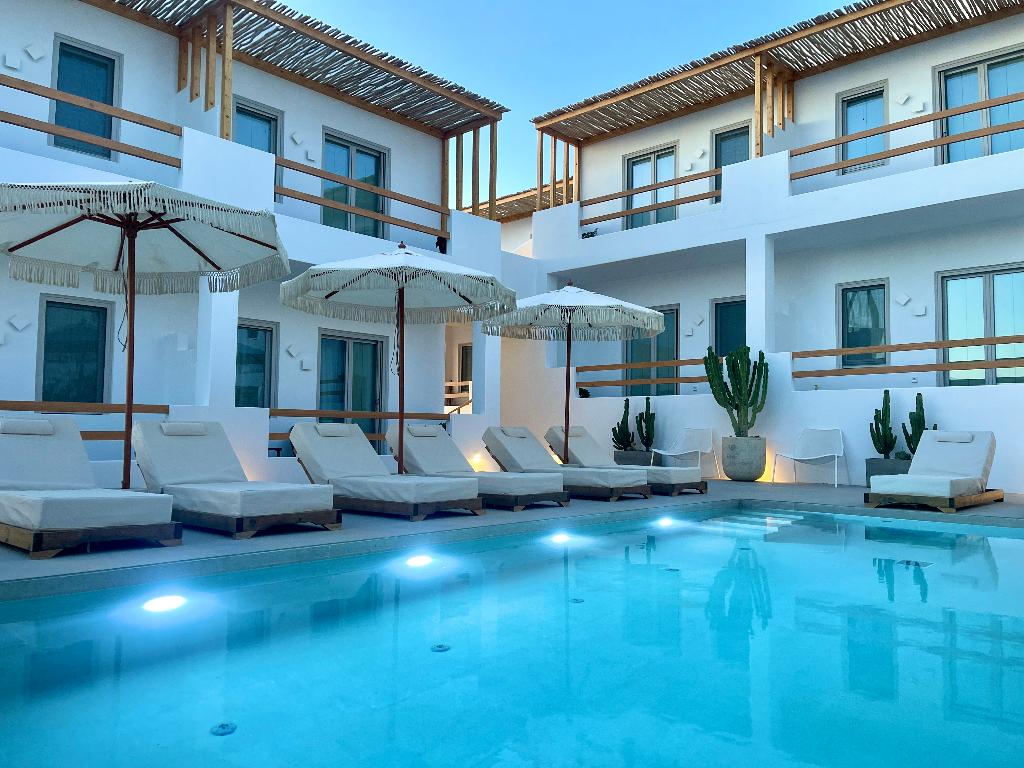 Mykonos Dot Suites