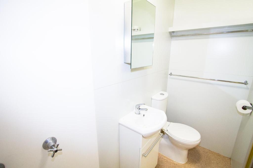 Aaok Lakes Resort Caravan Park