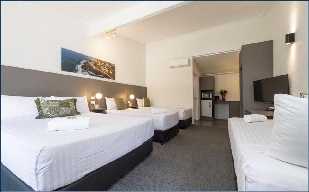 Fern Bay Motel