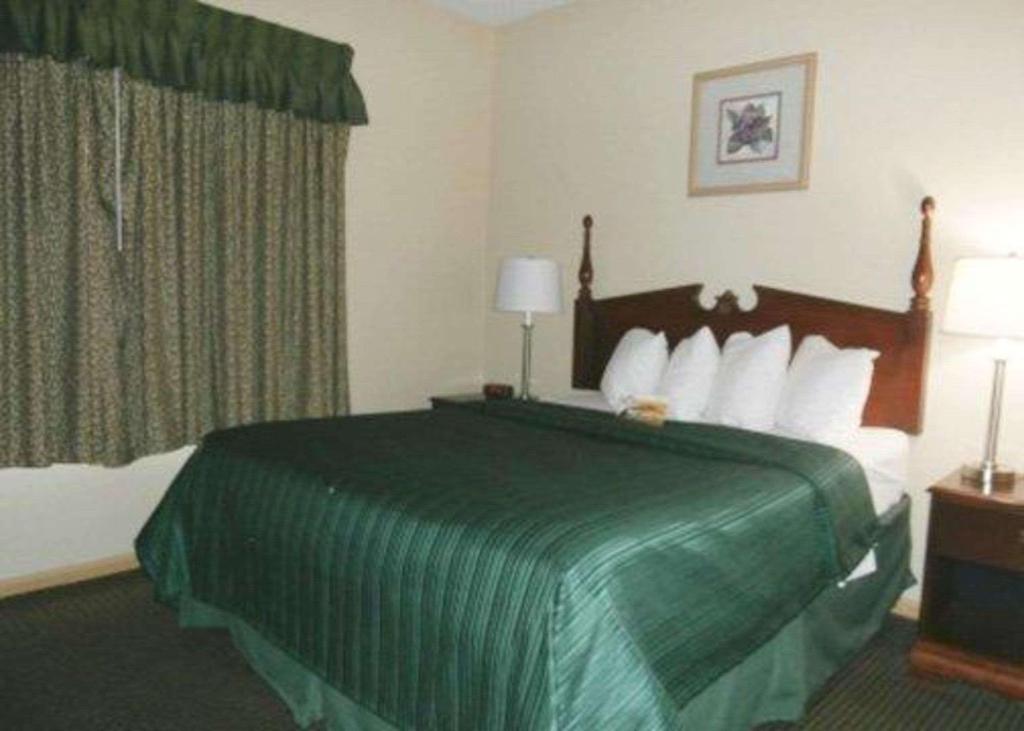 Quality Inn & Suites Columbus Area