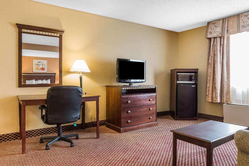 Quality Inn & Suites Bloomington University Area