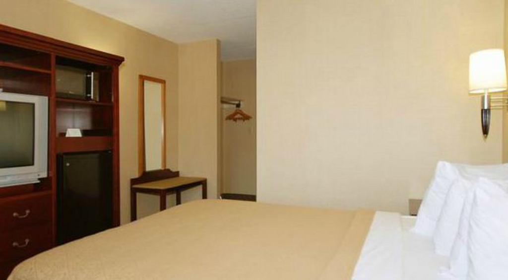 Quality Inn & Suites Bensalem