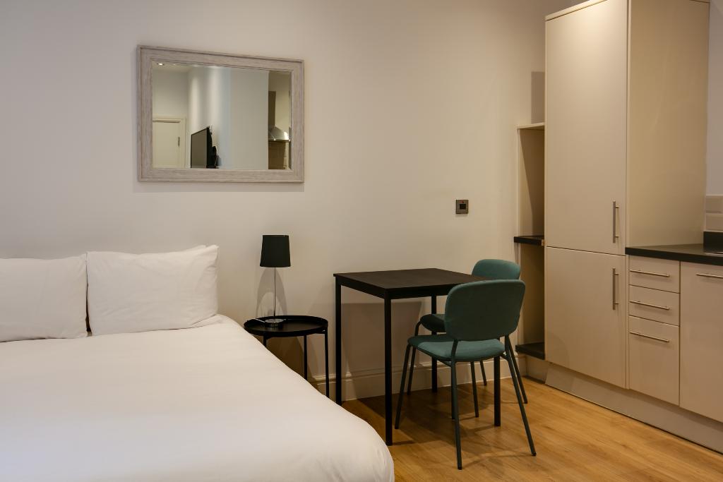 Charles Hope Apartments - Swindon