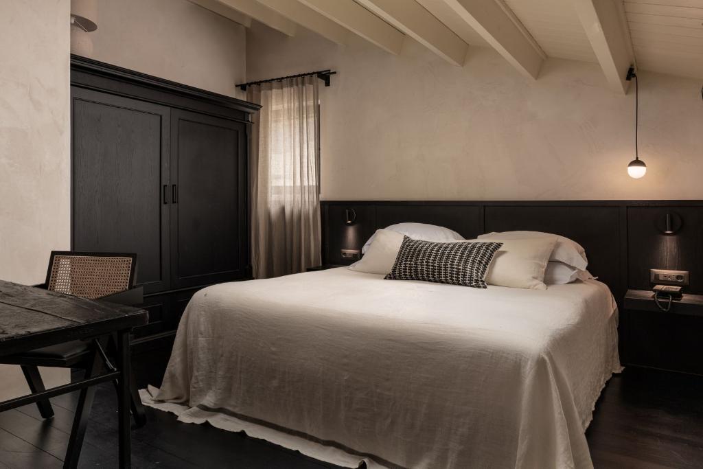 Abella Suites Embonas