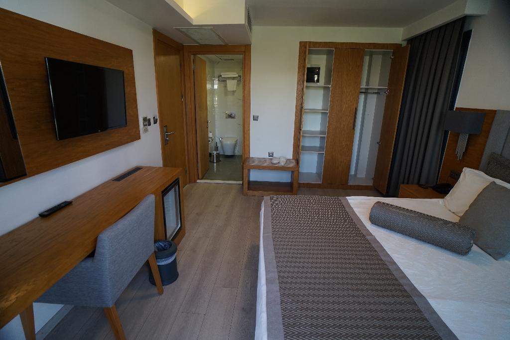 Ruwais Hotel