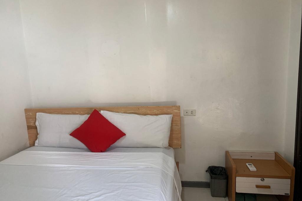 Lucky Hotel Binondo By Zuzu