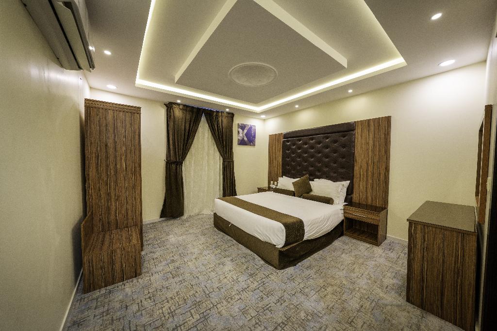 Al Qasr Mansak