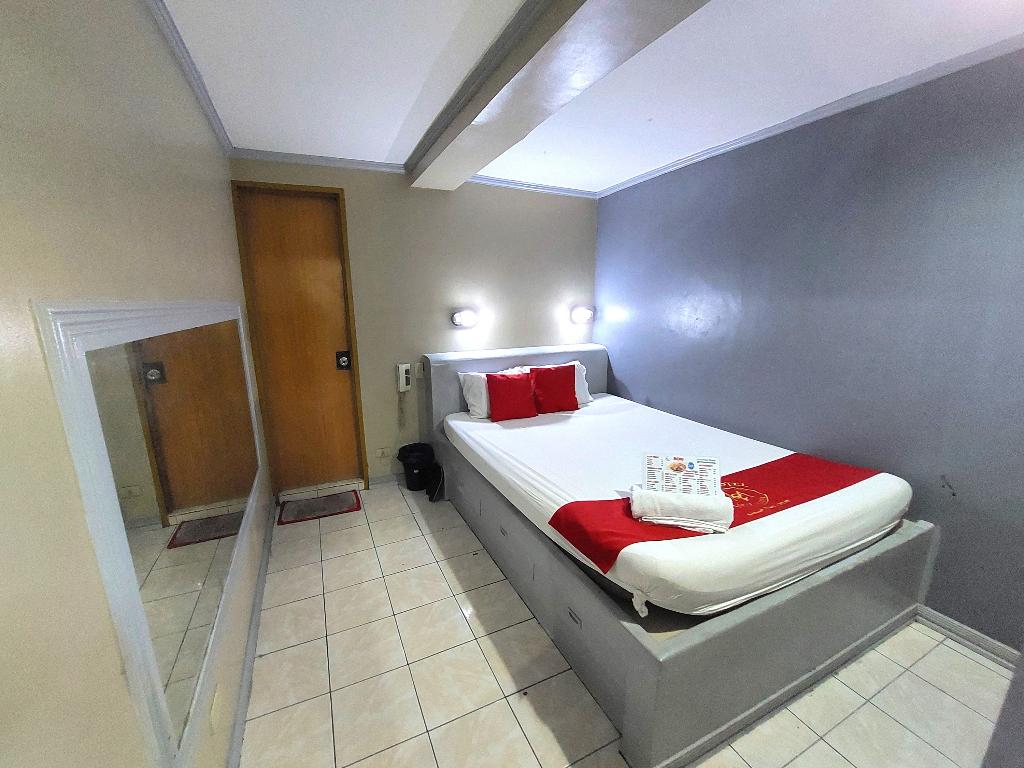 Mct Hotel By Zuzu