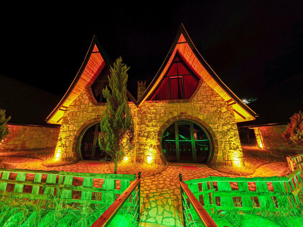 Mcora Tatil Köyü