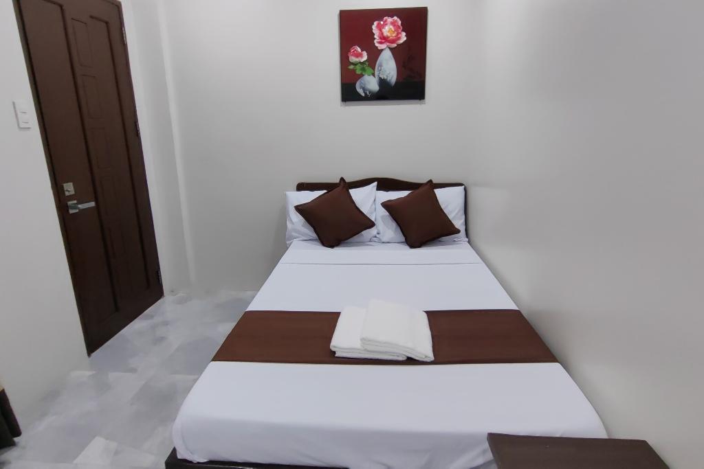 Jmorino Pension House Palawan City Center By Zuzu
