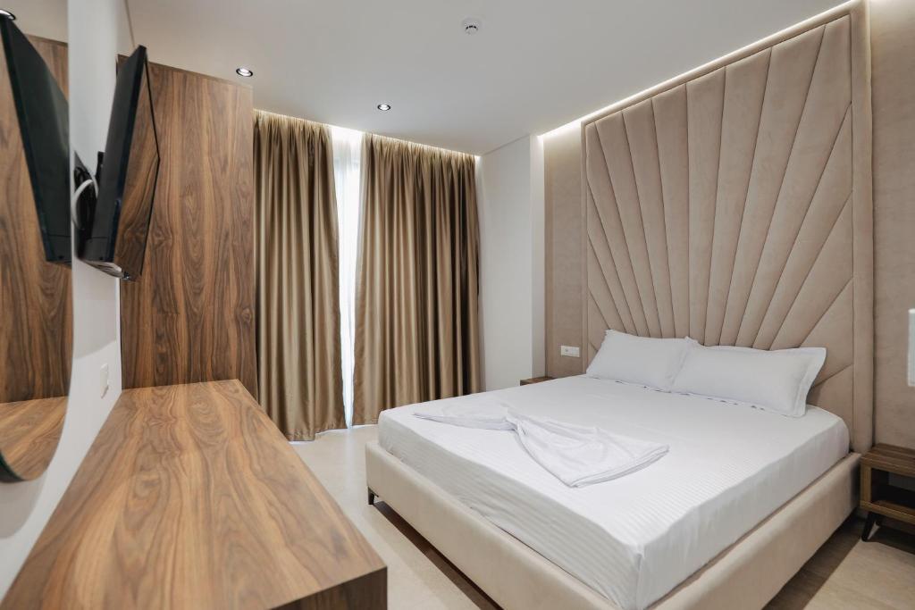 Sunlight Hotel
