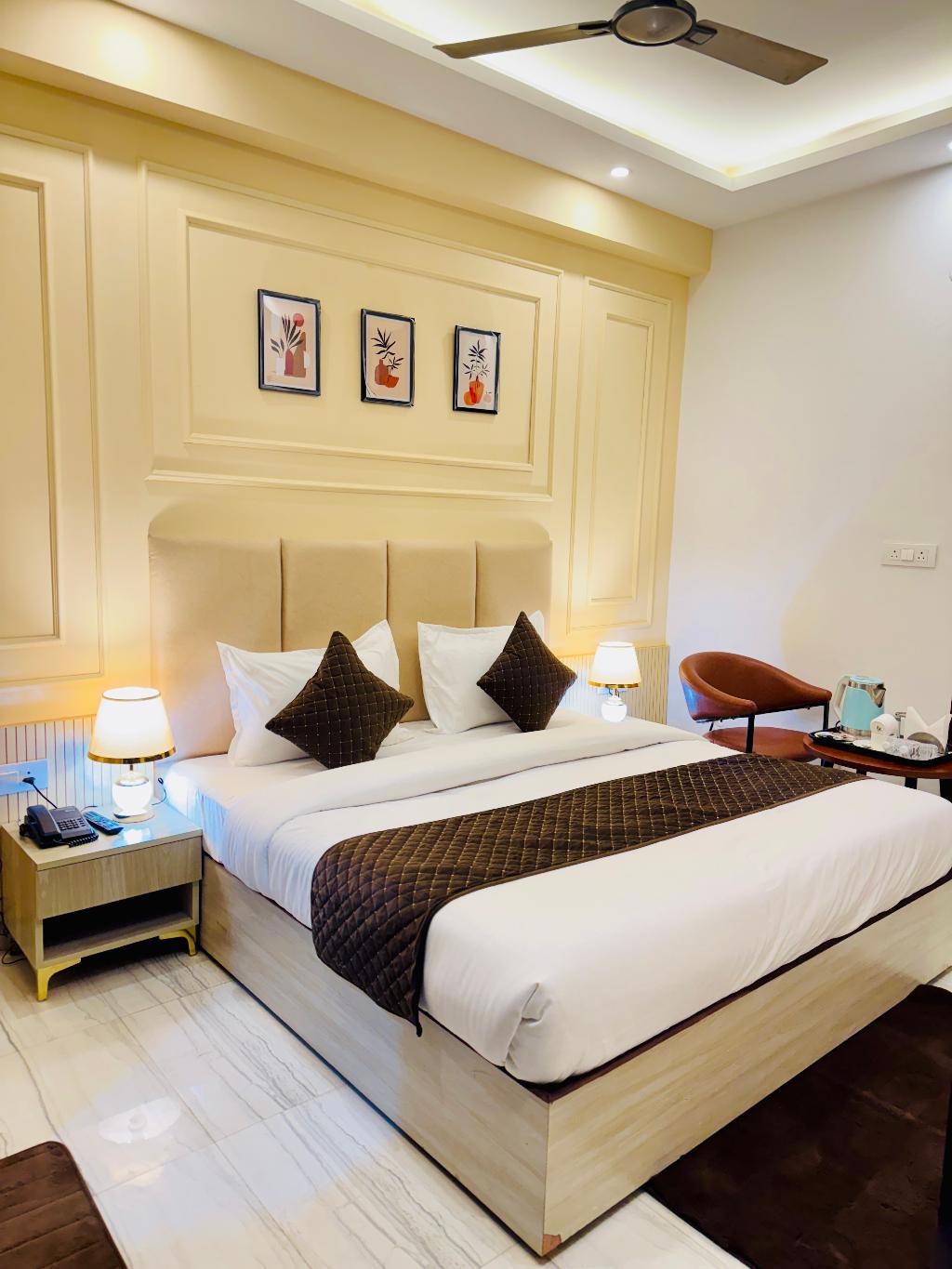 Hotel Classic Crowne