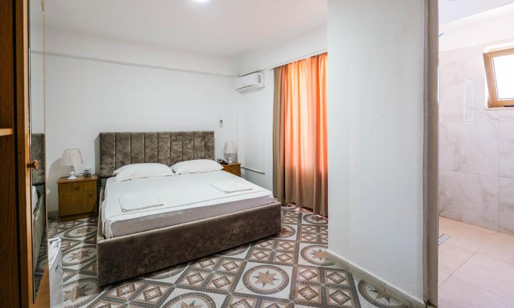 Lion Hotel