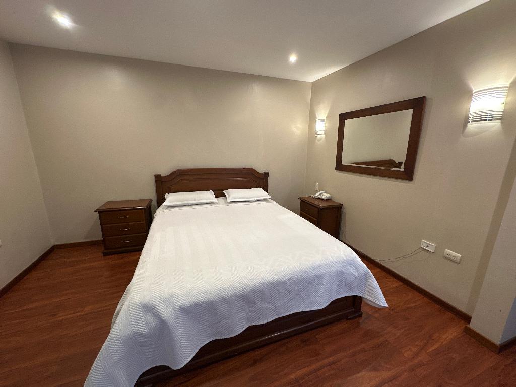 Hotel & Suites El Quijote