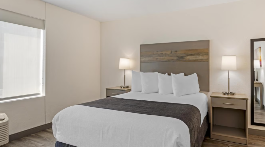 Executive Residency By Bw Waterloo & Cedar Falls