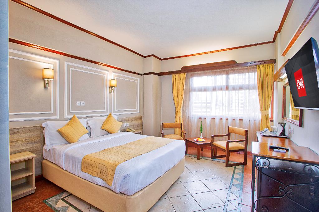 MAANZONI 680 HOTEL