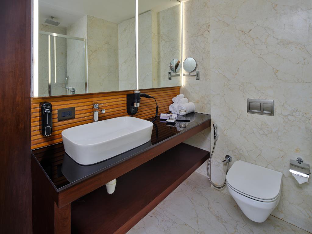 Essentia Luxury Hotel, Indore