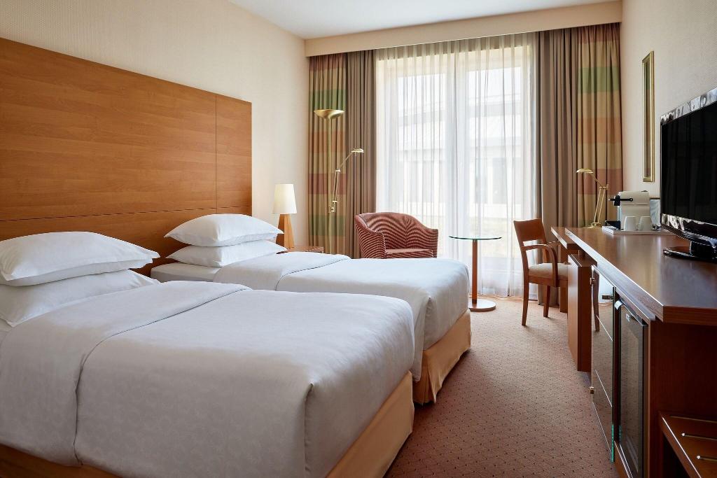 hotel-thumb