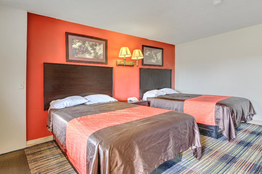 OYO Palm Leaf Motel