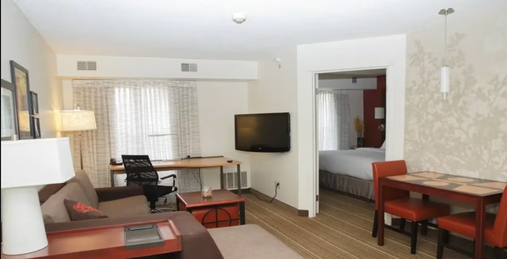 Mainstay Suites Appleton Airport