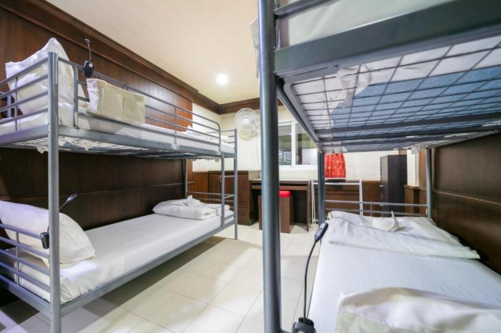 Ebs Hostel Phuket