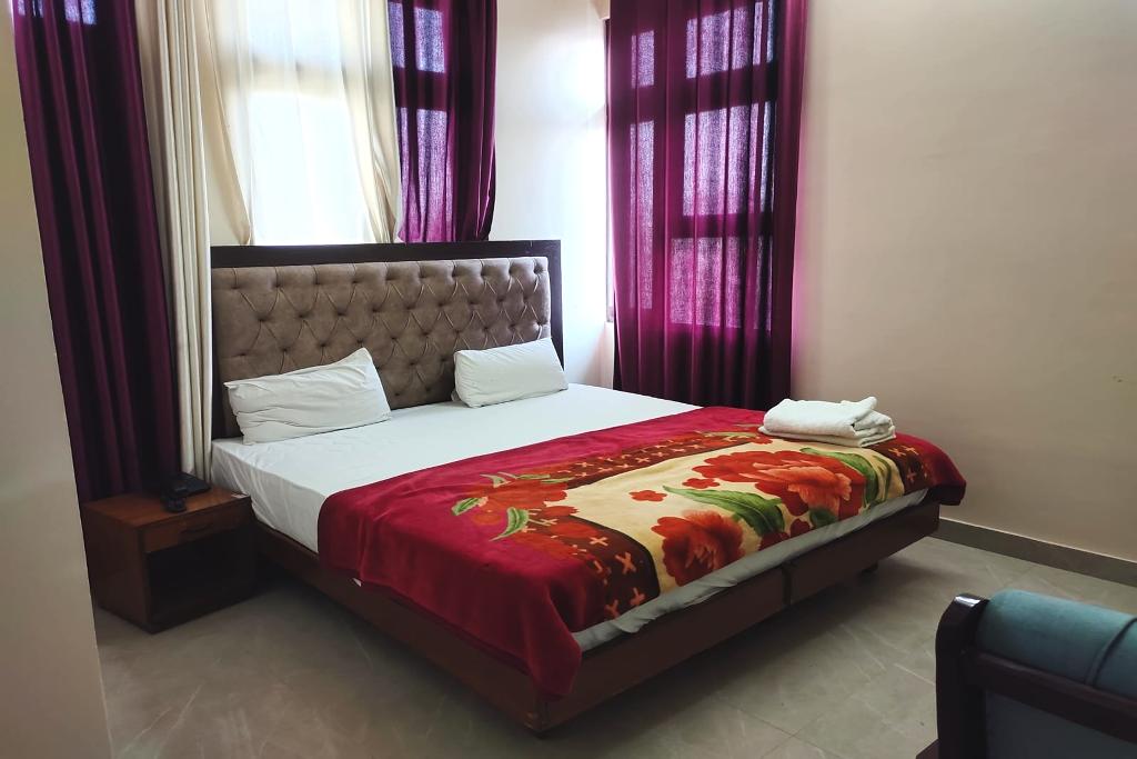 Hotel Amrapali