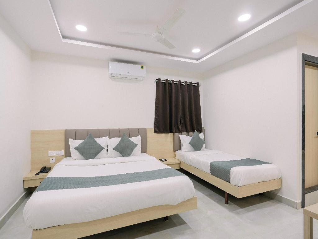 Hotel Saffron Groves