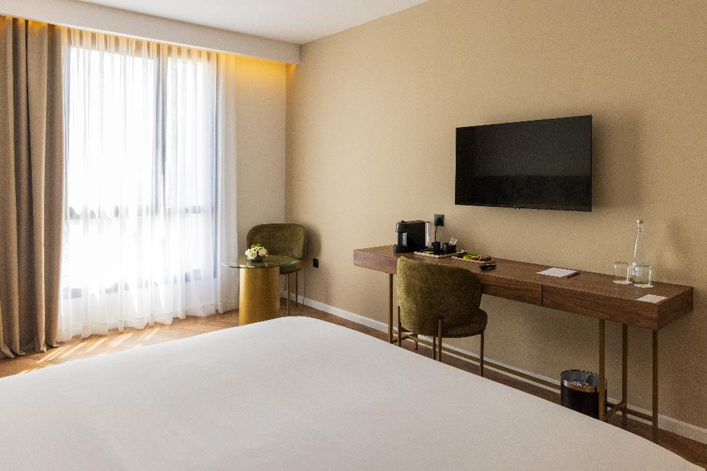 Diagonal Hotel