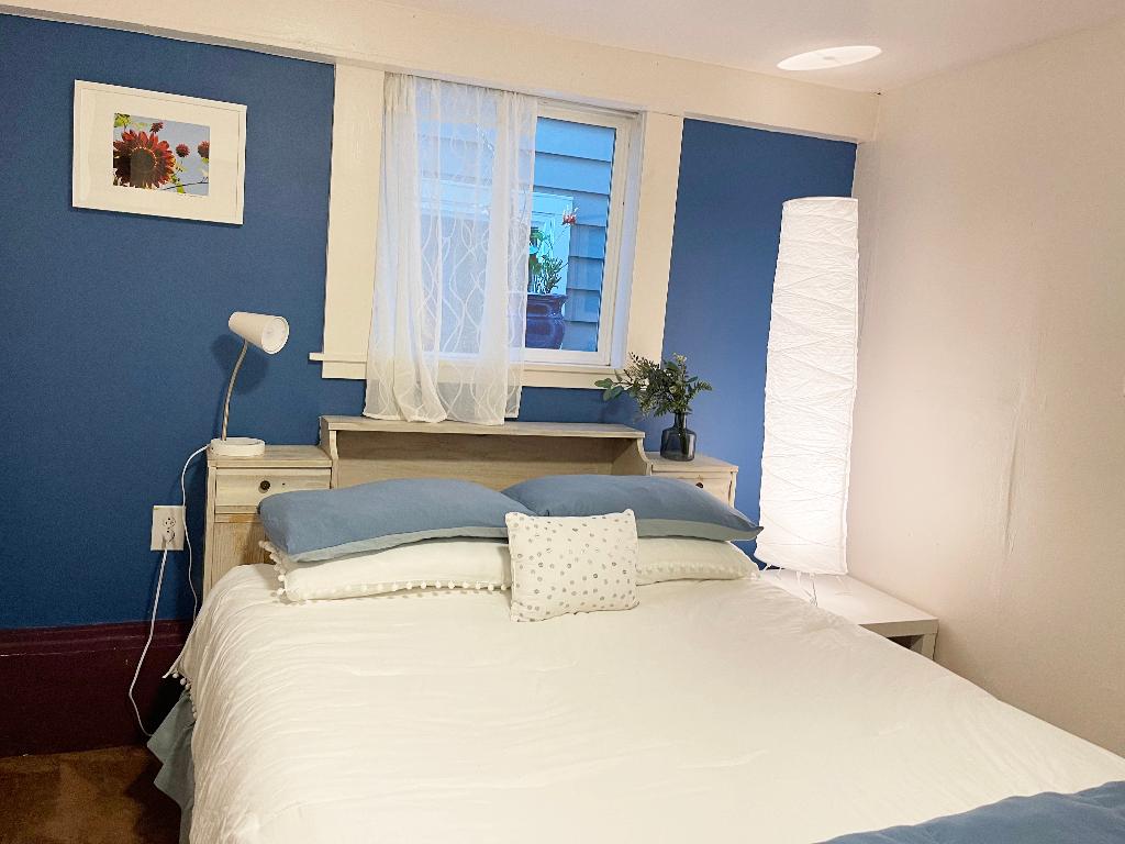 B-love's Guest House