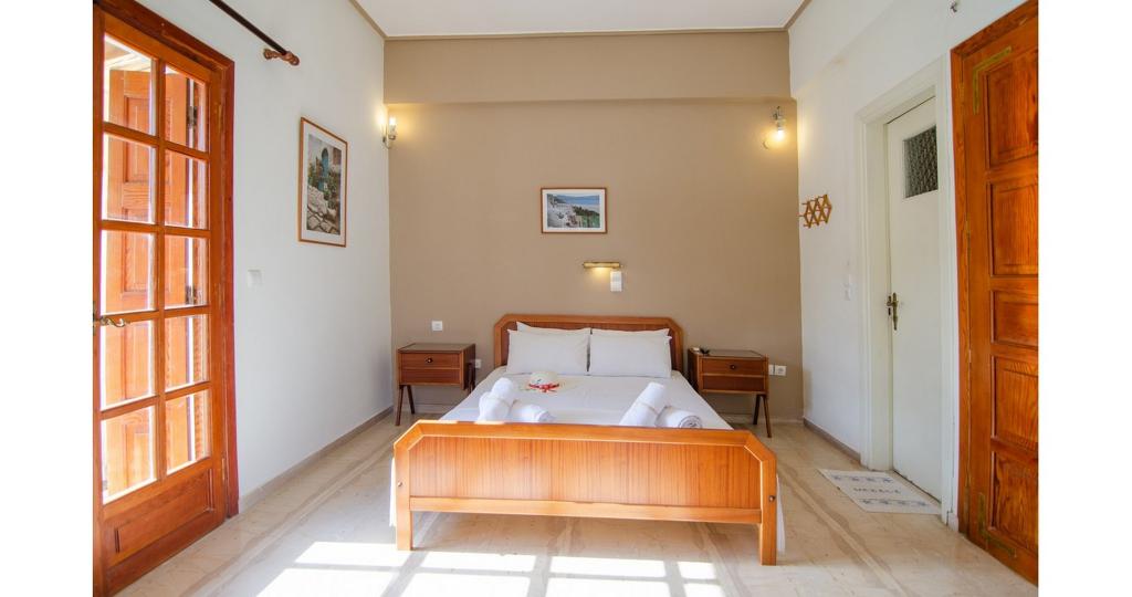 Almira Inn