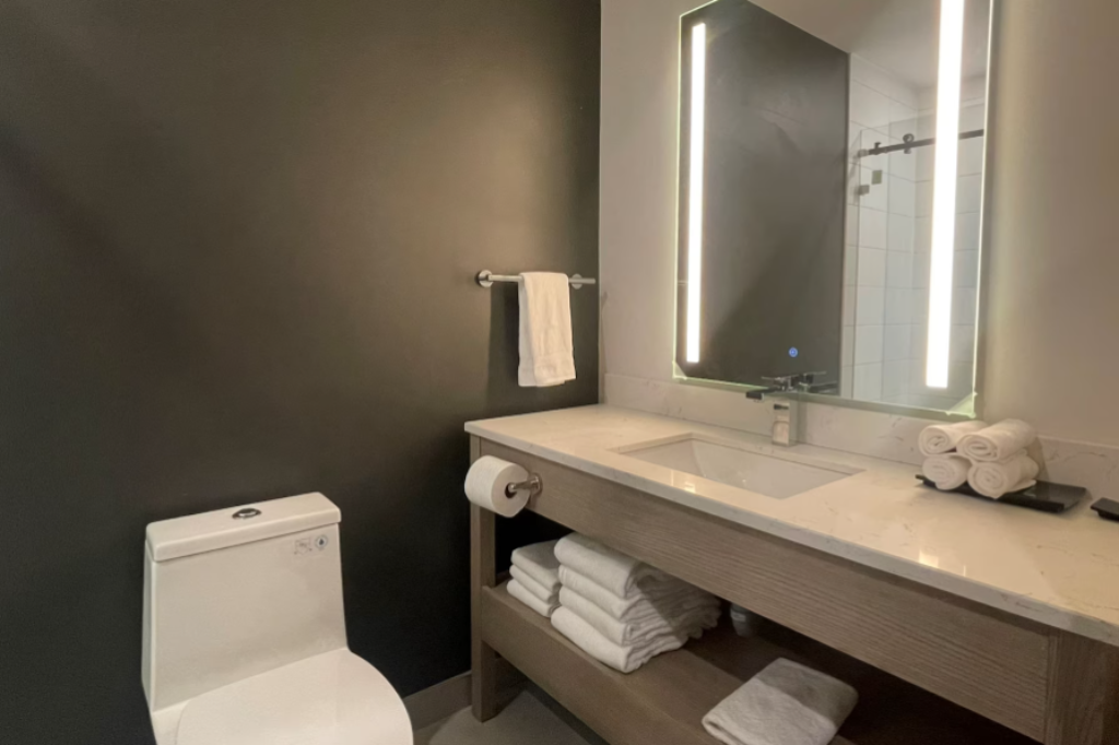 La Quinta Inn & Suites By Wyndham Kelowna BC