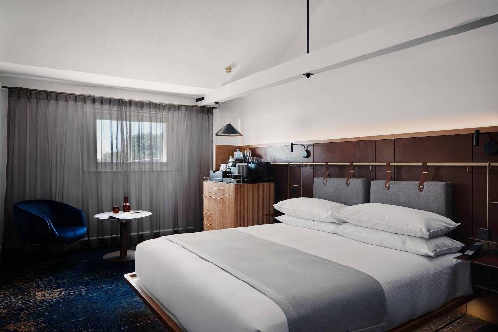 hotel-thumb