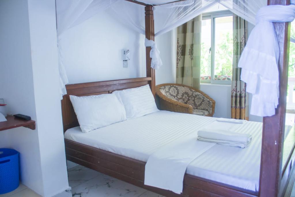 Manyatta Azure Boutique Hotel