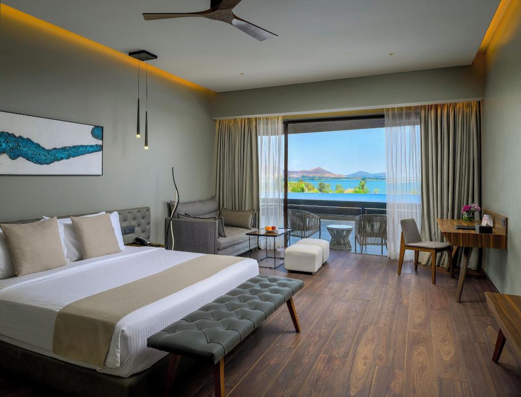 Aria Resort And Spa