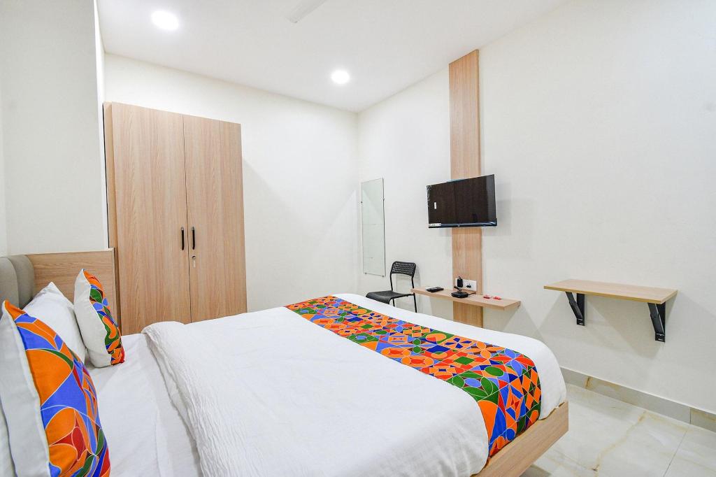 Fabhotel Narsingi