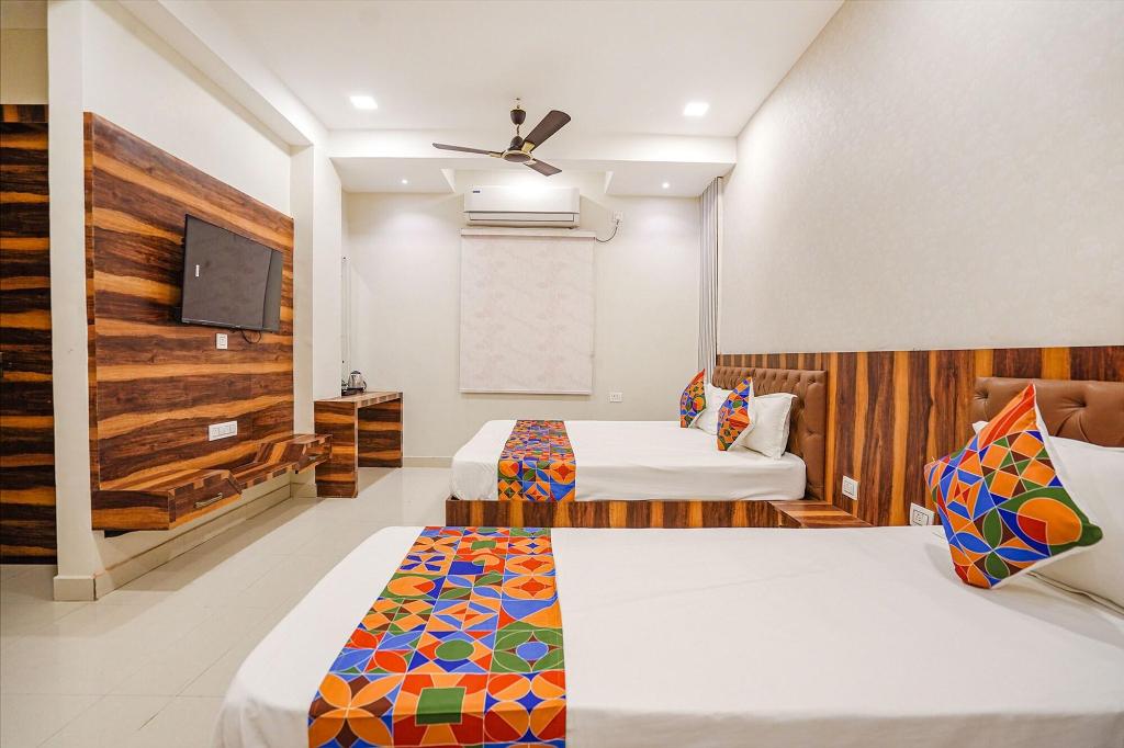 Fabhotel Ts Inn