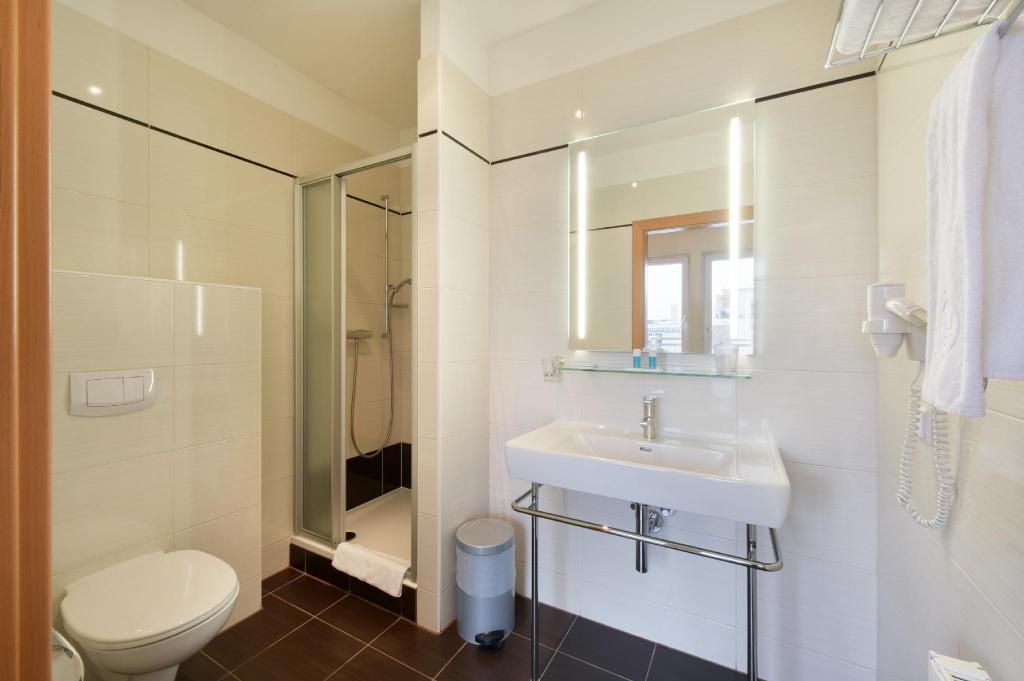 Hotel Lucia, Österreich, Wien. Großes 33