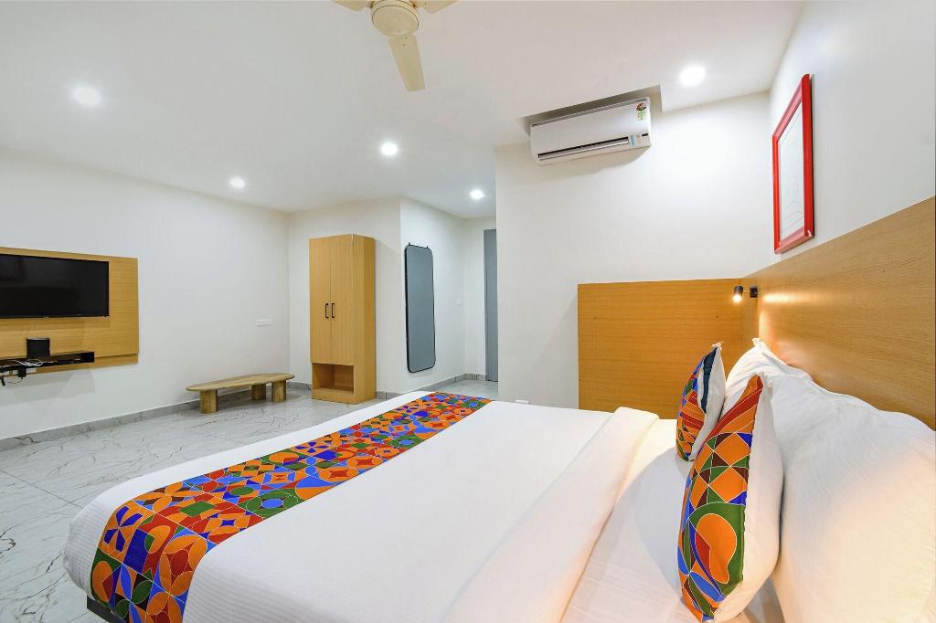 Fabhotel Unnam