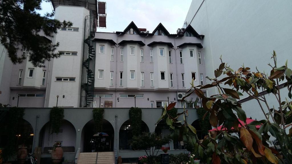 Onder Otel