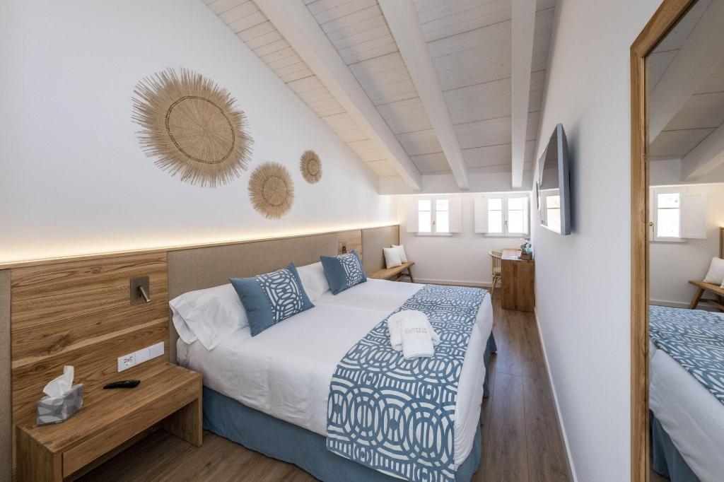 Hotel S'antiga Adults Only