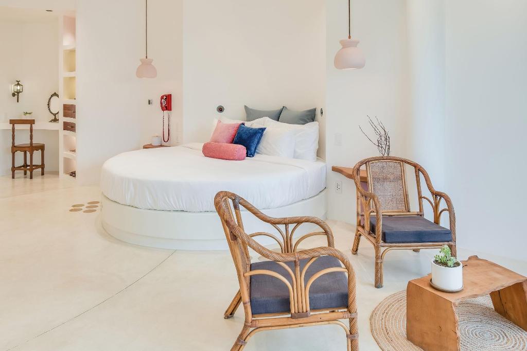 Ampersand Resort