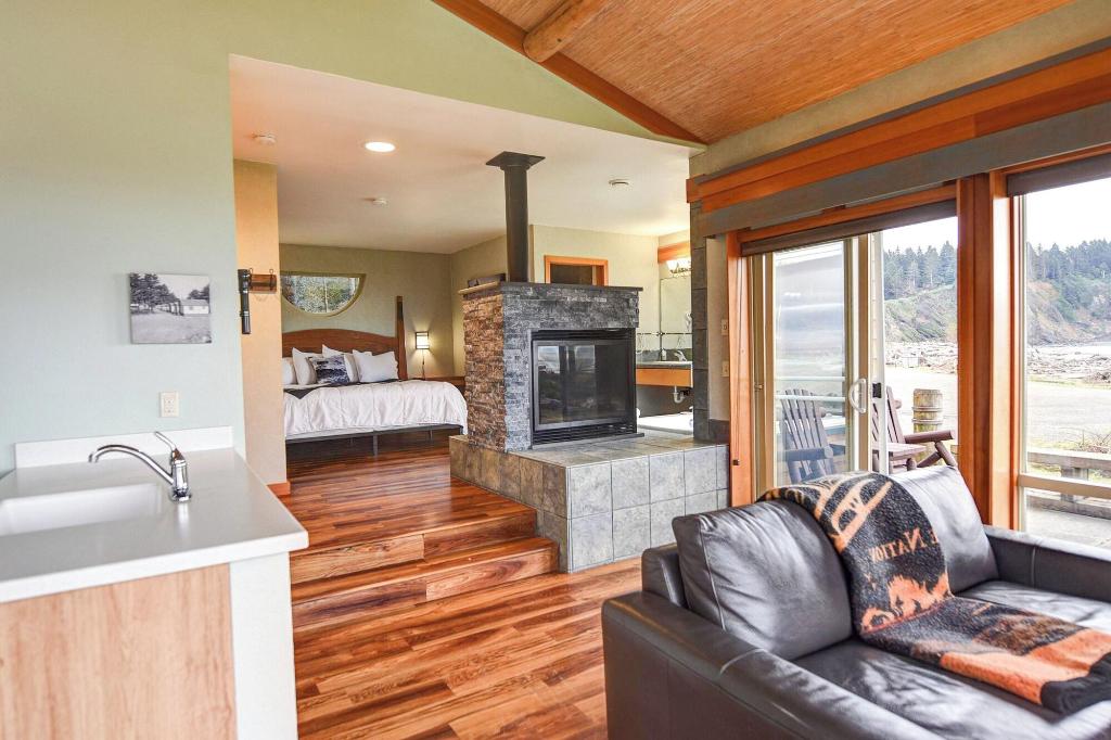 Quileute Oceanside Resort