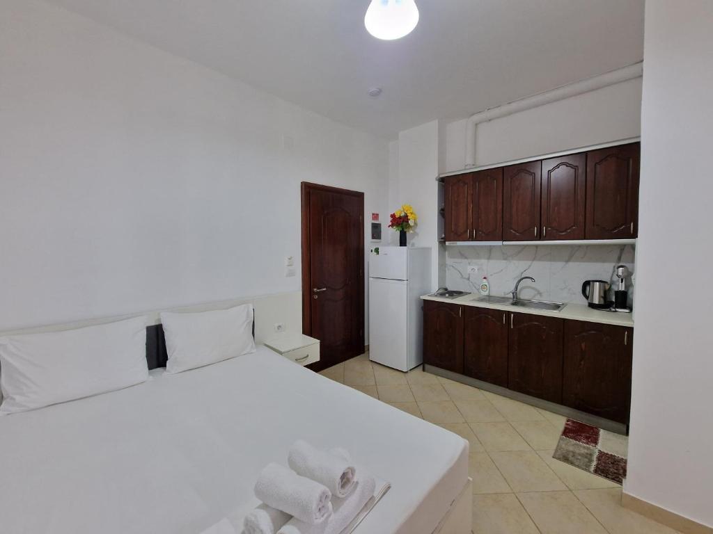 Black Pearl Hotel