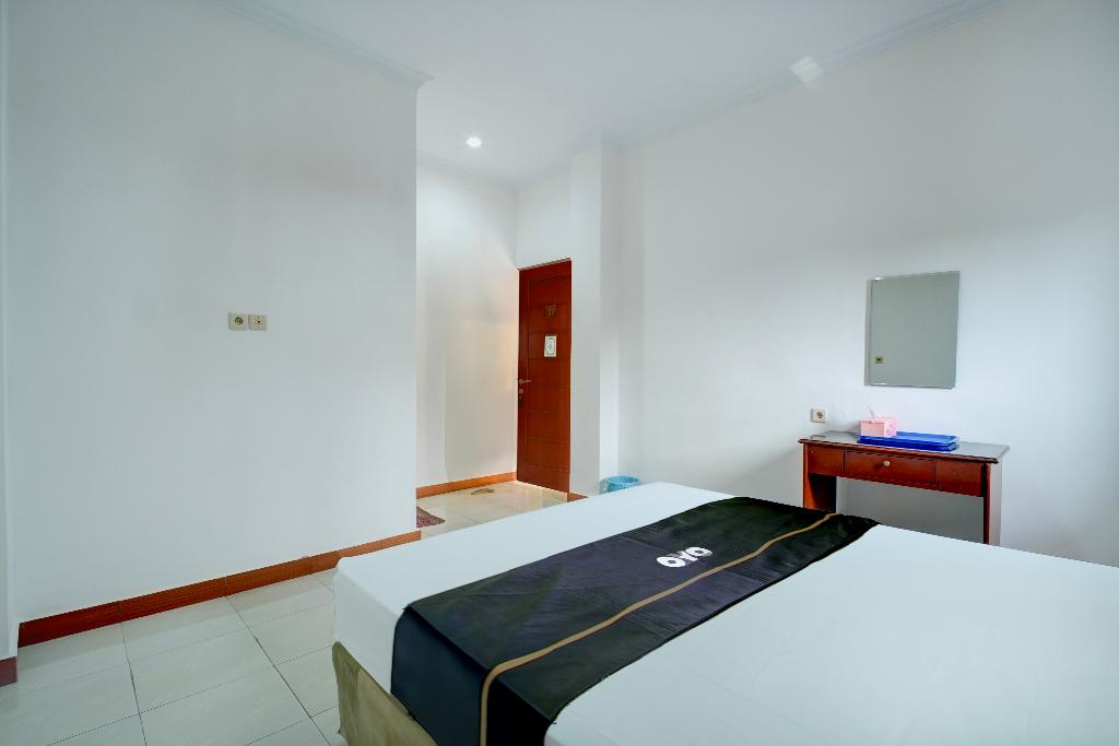 Hotel O Depok Near Bhayangkara Brimob Hospital