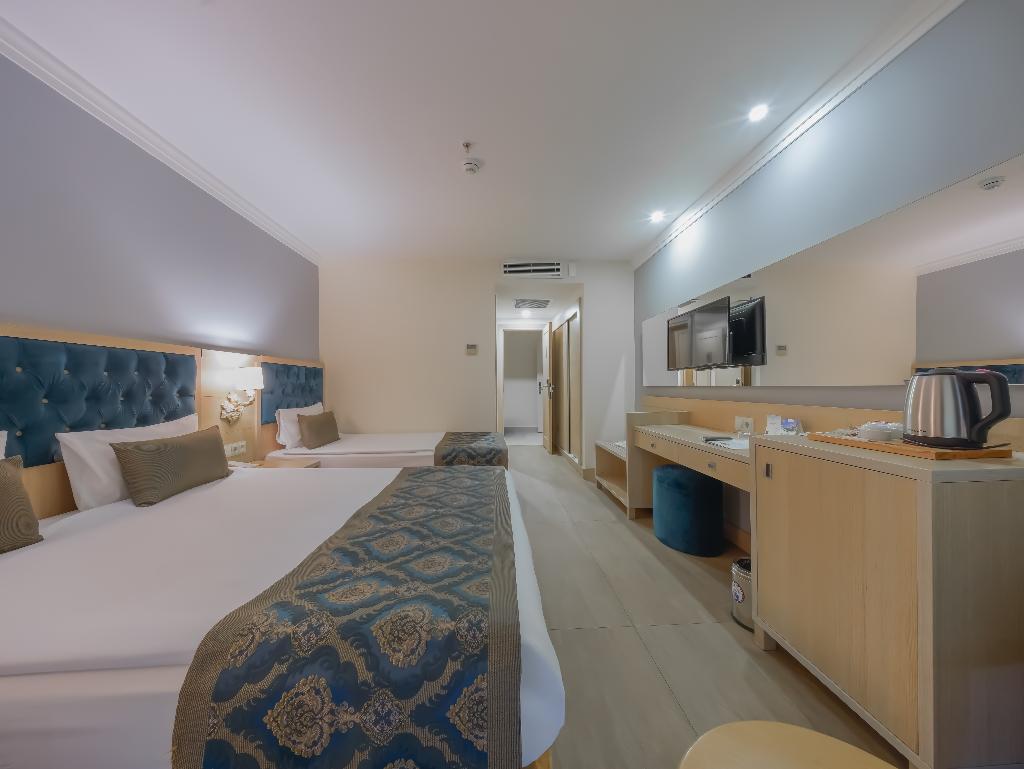 Dream World Palace Hotel