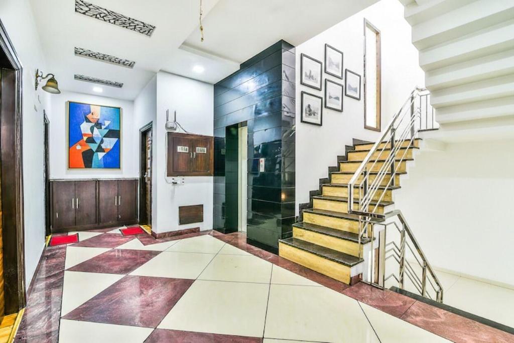 Fabhotel Aman Residency