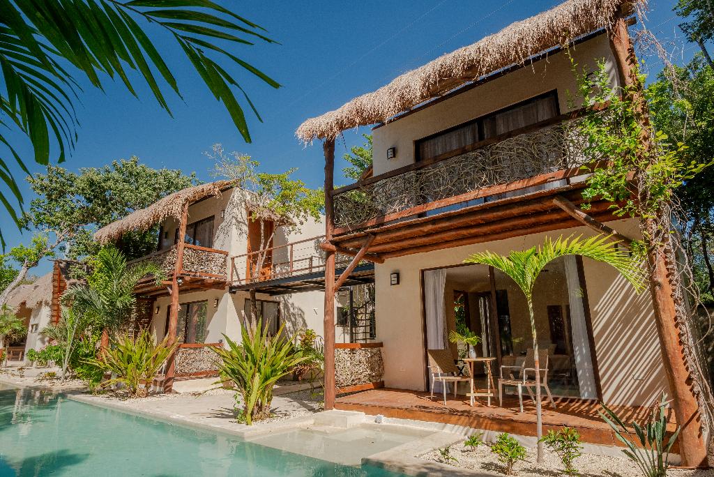 Villas Ahal, vista principal