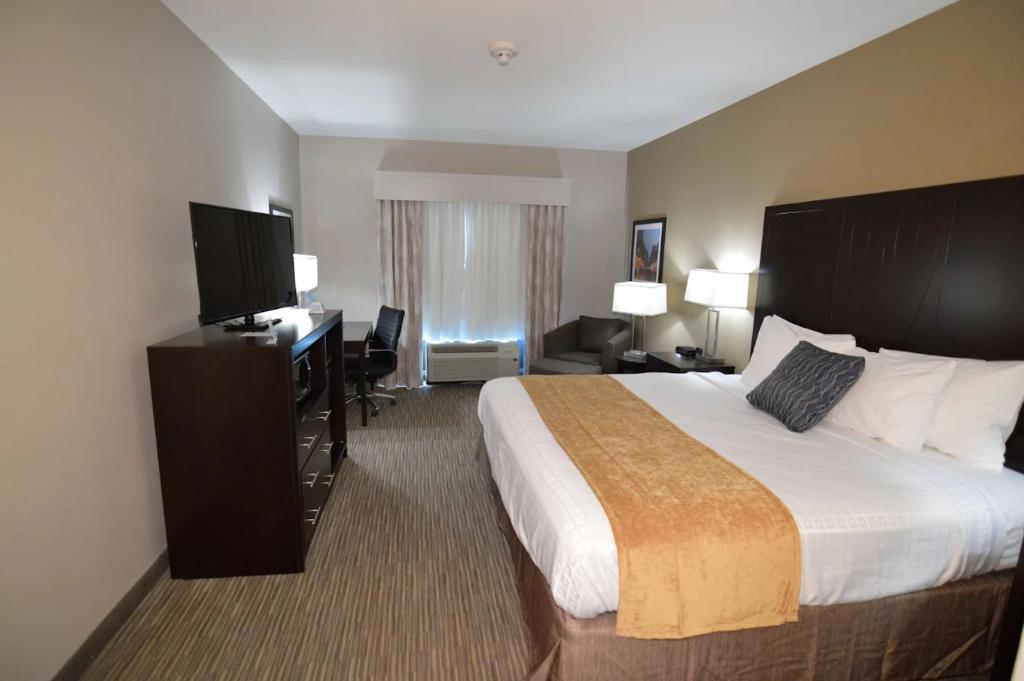 False River Hotel