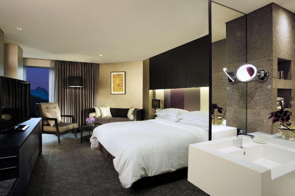 Swiss Grand Hotel